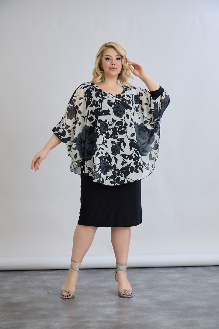 Haljina od šifona s naglaskom na ramenima - cvjetni uzorak