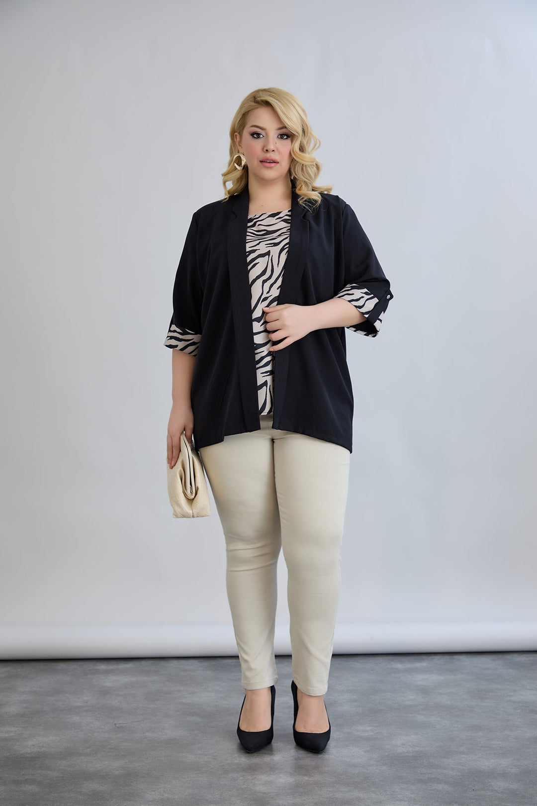 Set od 2 komada - bezručna bluzica i sako