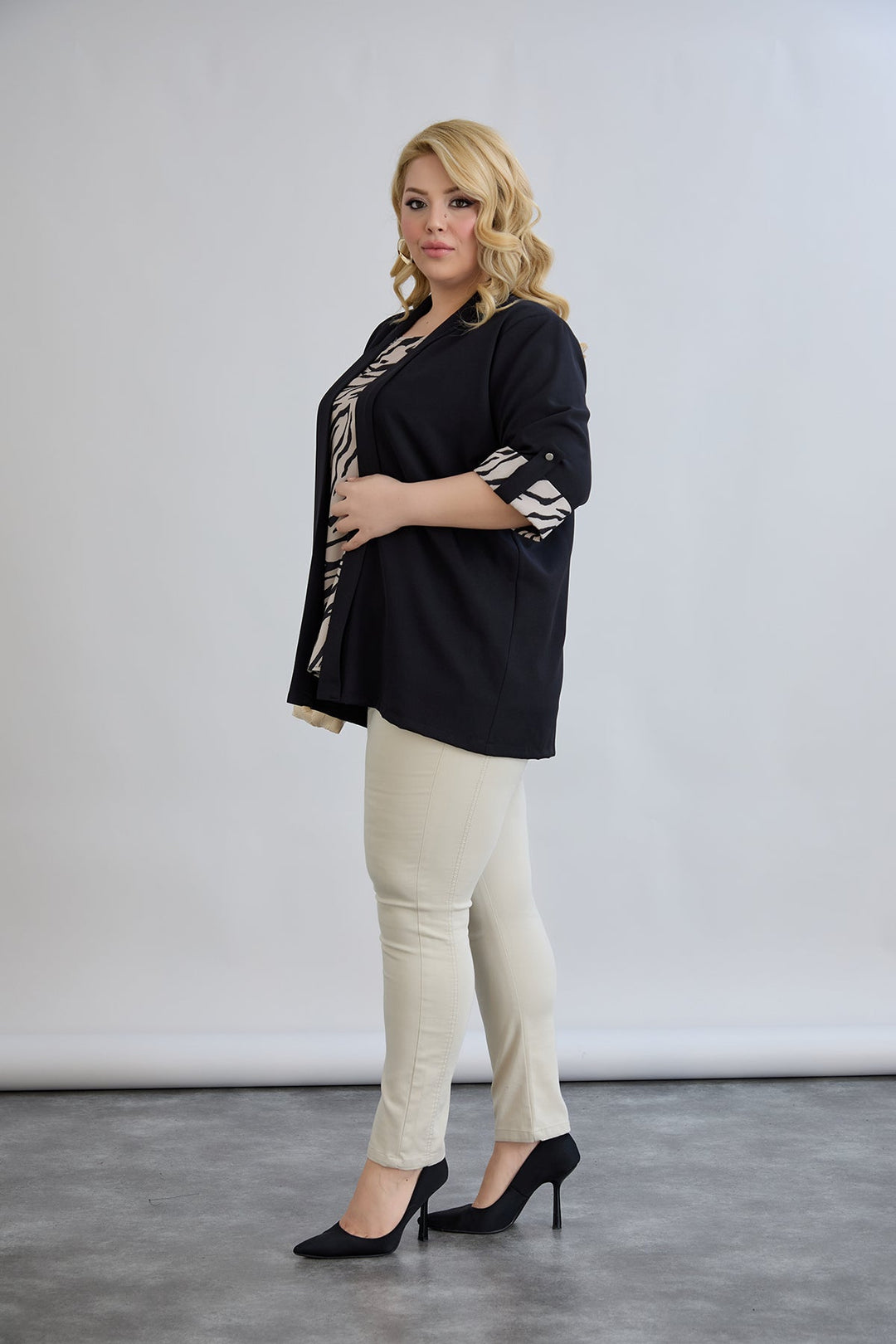 Set od 2 komada - bezručna bluzica i sako