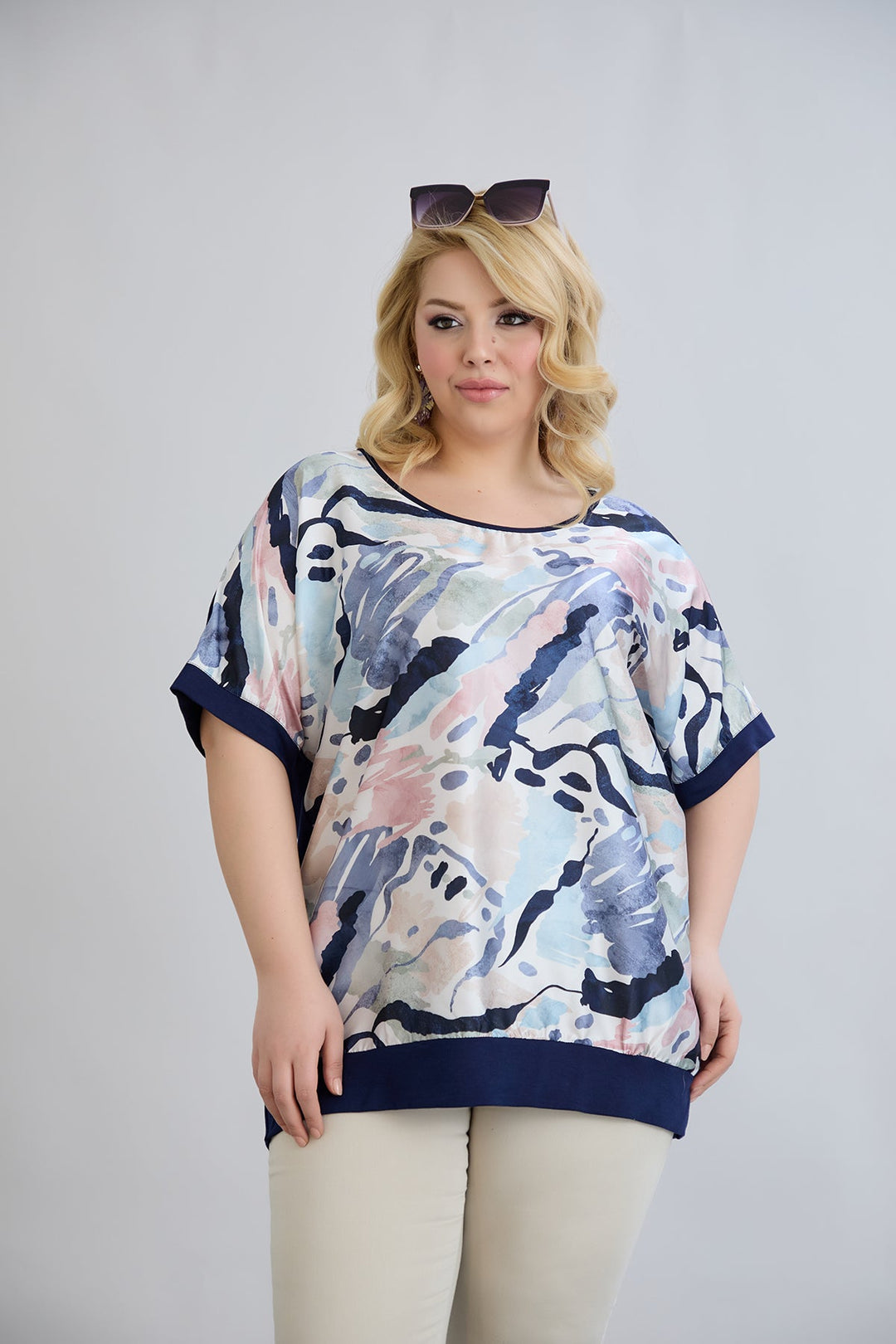 Bluzica s printom i stražnjim dijelom od viskoze - Plava pastelna