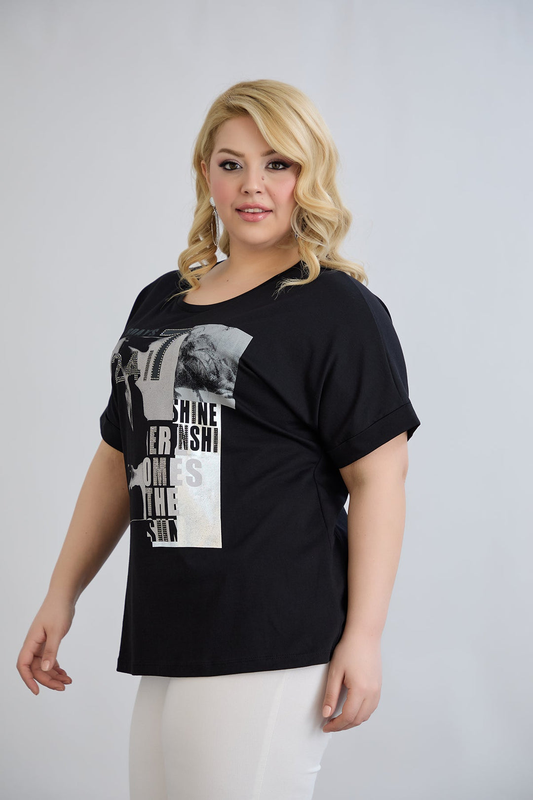 Majica s printom i ukrasnim kamenčićima - Crna