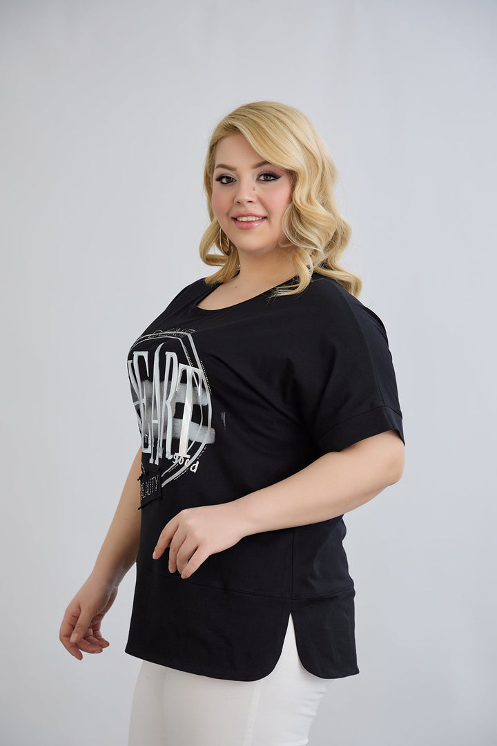 Crna majica s printom i ukrasnim kamenčićima HEART