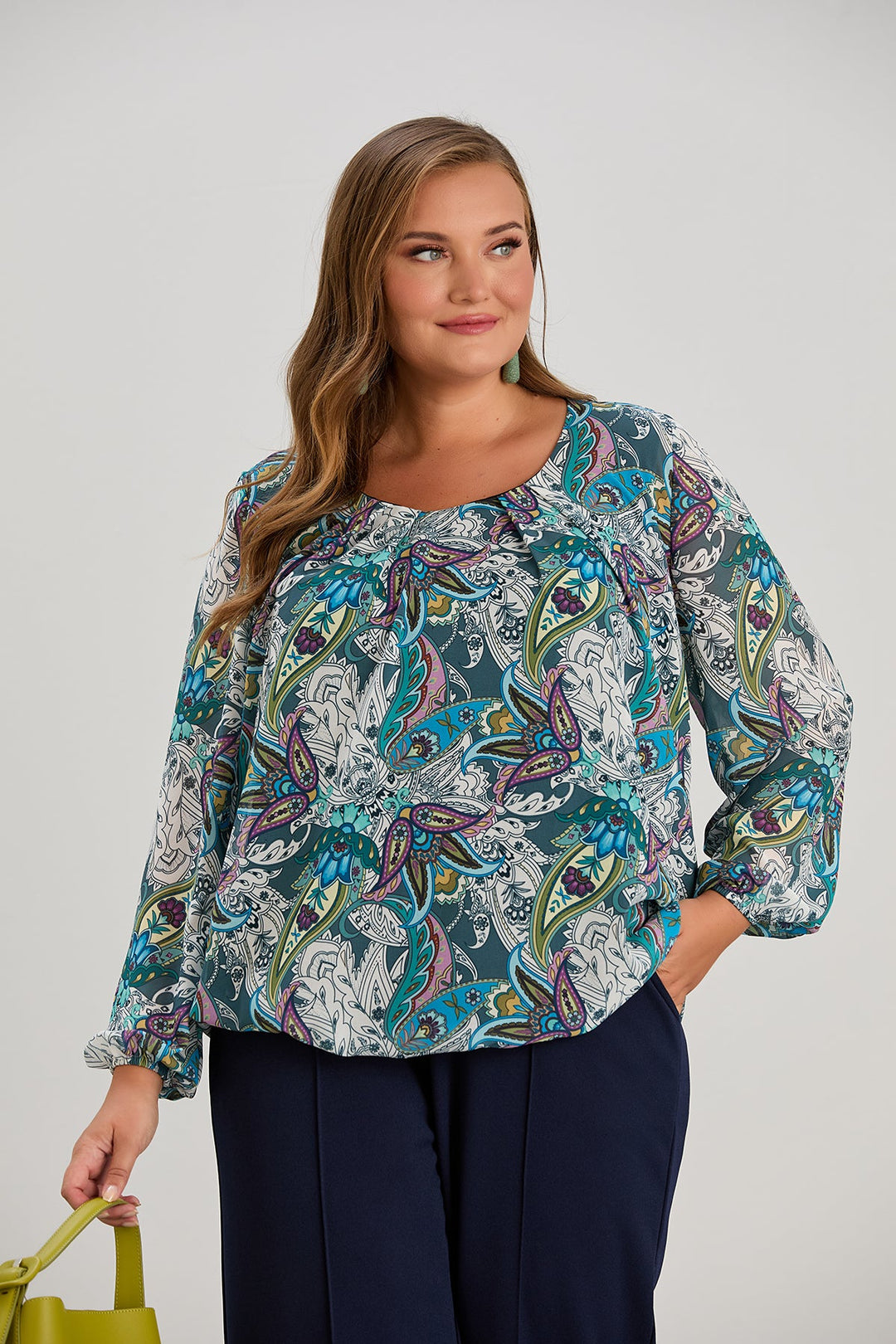 Bluza širokog kroja za punije žene