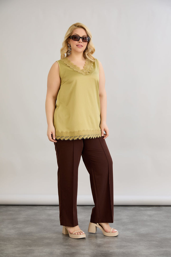 Satenasti luksuzni top s čipkom - maslina