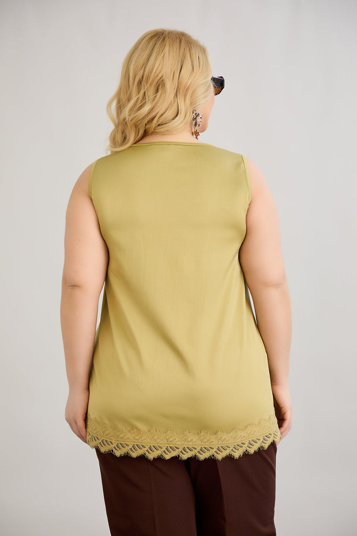 Satenasti luksuzni top s čipkom - maslina