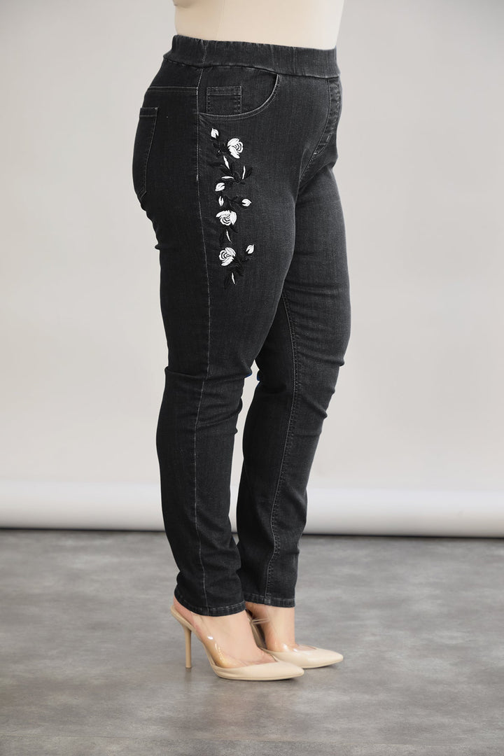 Damske elastične traperice s vezom - Crna