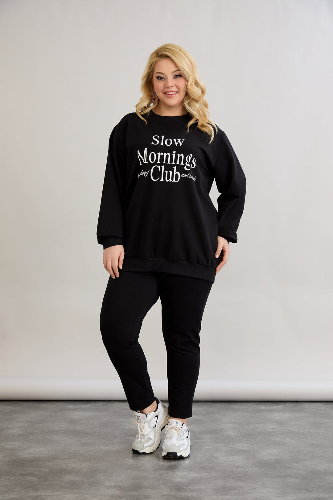 Pamučna bluzica s natpisom - Slow morning