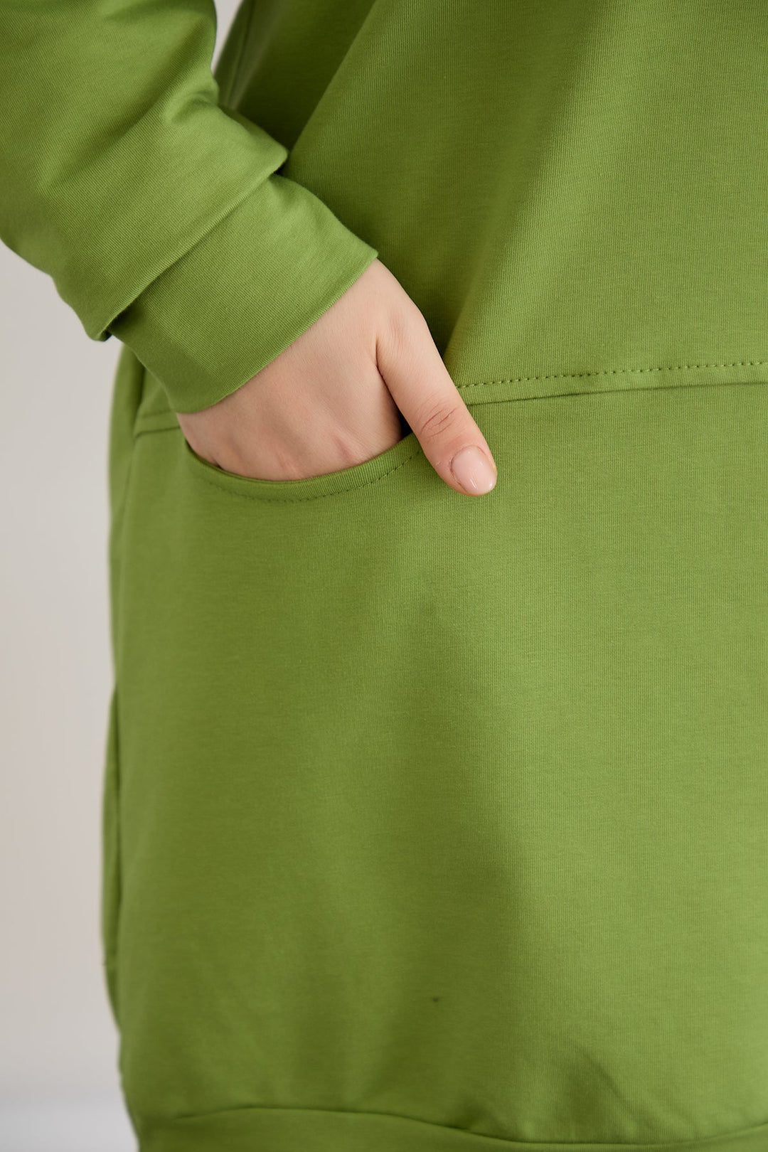 Dugo hoodie s otvorom na dekolteu - Zelena