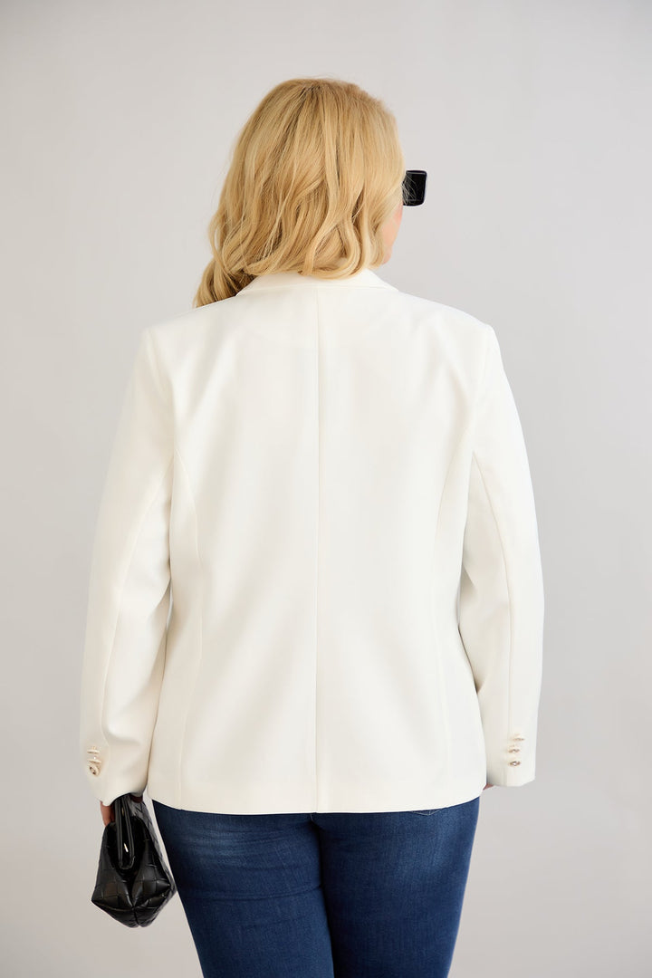 Elegantan i moderan sako s podstavom – bijeli velikih veličina.