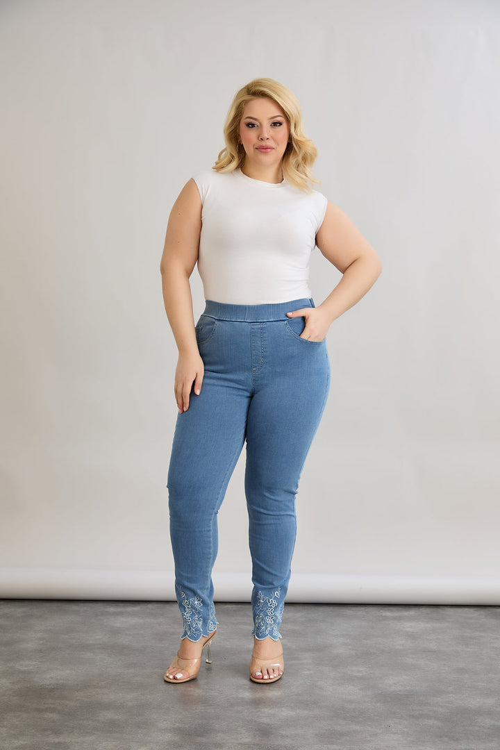 Traperice s elastičnim pojasom i cvjetnim vezom