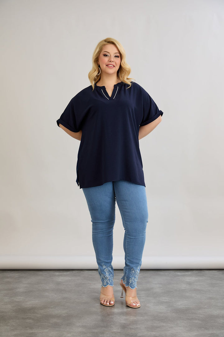 Traperice s elastičnim pojasom i cvjetnim vezom