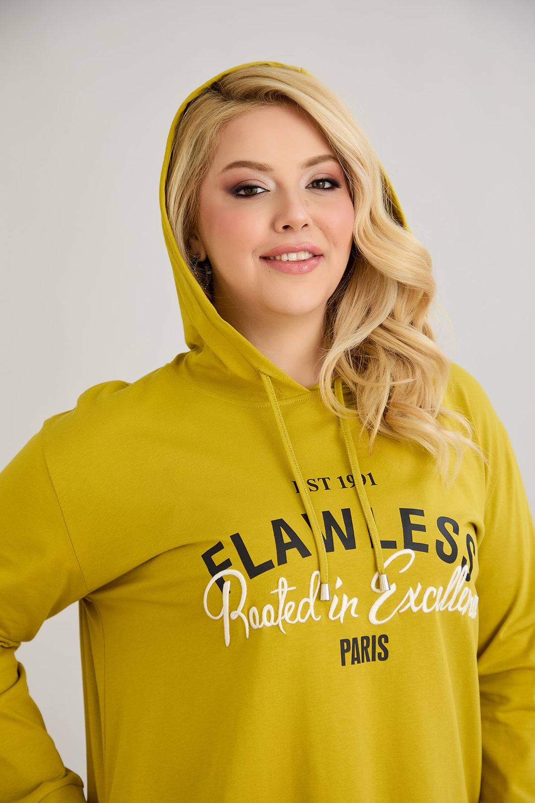 Pamučna tunika-haljina s natpisom Paris - boja gorušice