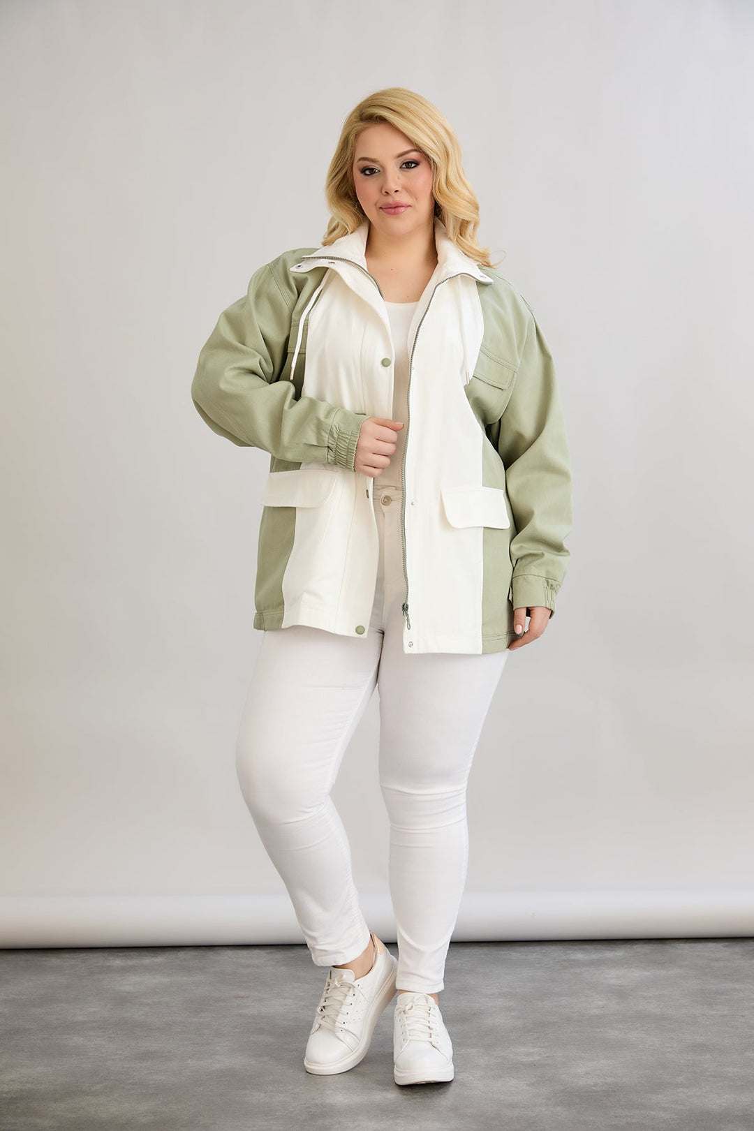 Proljetna jakna od pamuka s kapuljačom - dvobojna