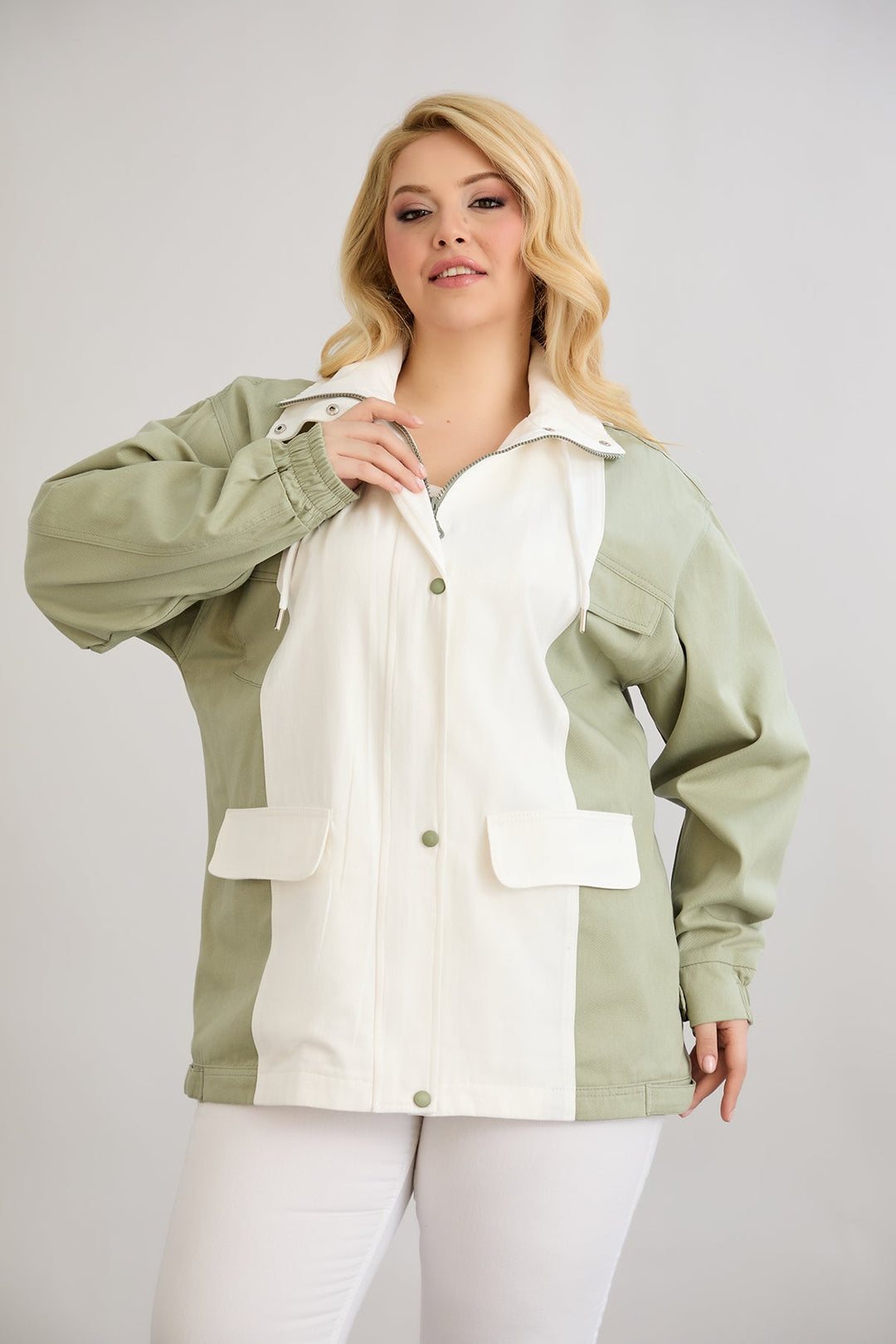 Proljetna jakna od pamuka s kapuljačom - dvobojna