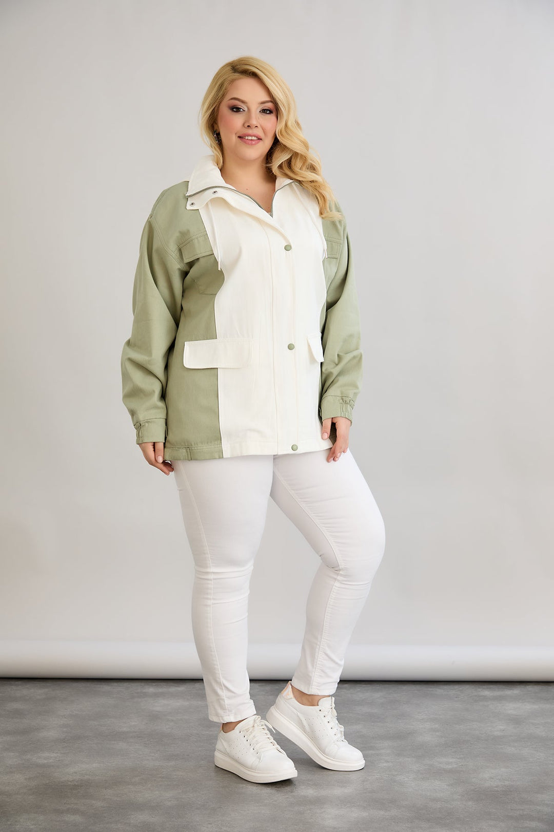 Proljetna jakna od pamuka s kapuljačom - dvobojna