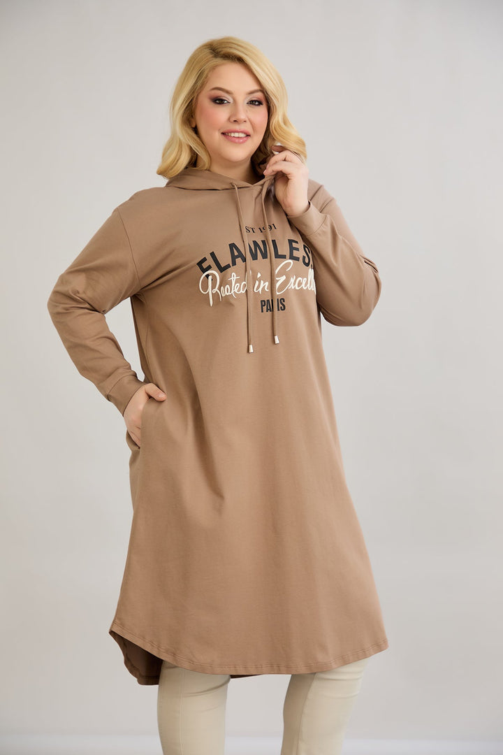 Pamučna tunika-haljina s natpisom Paris - moka