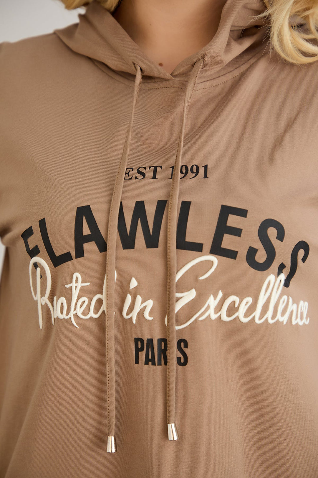 Pamučna tunika-haljina s natpisom Paris - moka