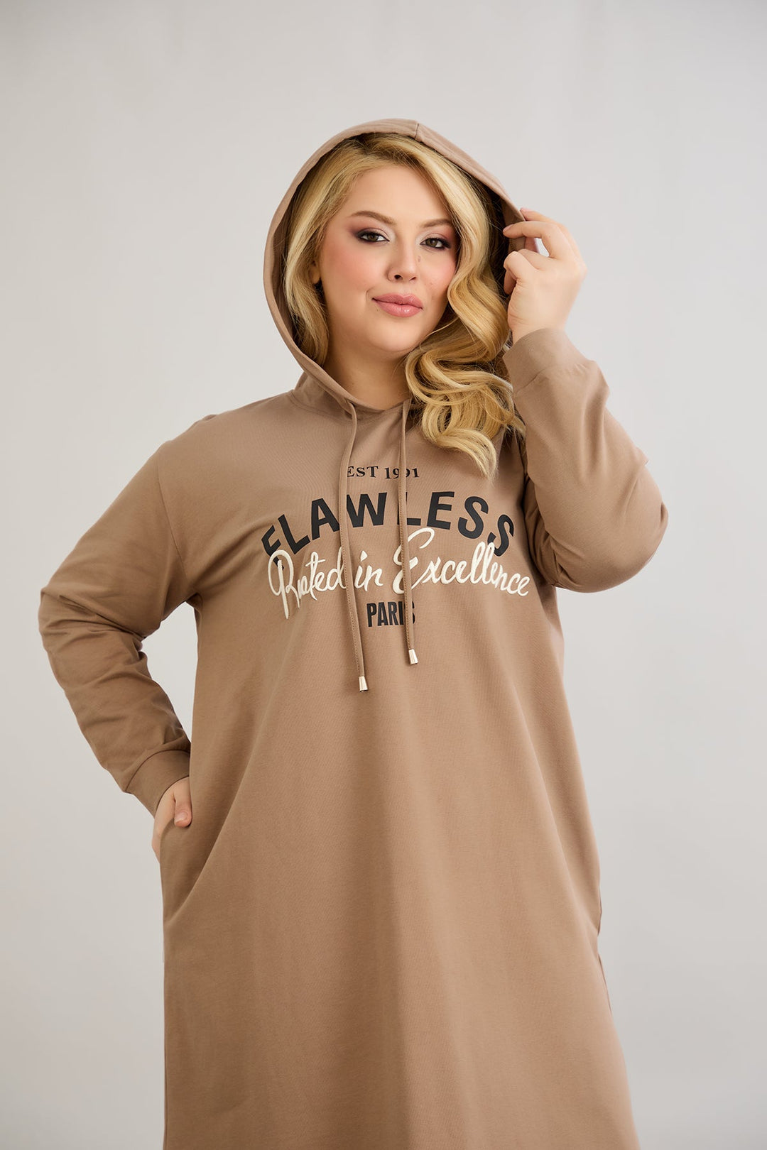 Pamučna tunika-haljina s natpisom Paris - moka