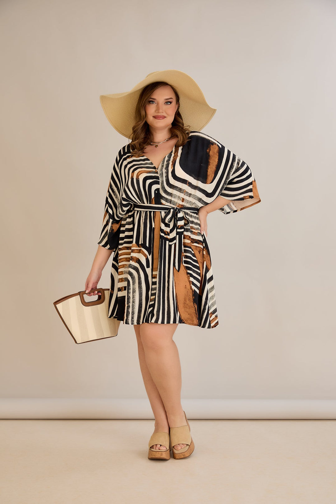 Tunika od viskoze s remenom i modernim printom - 10835