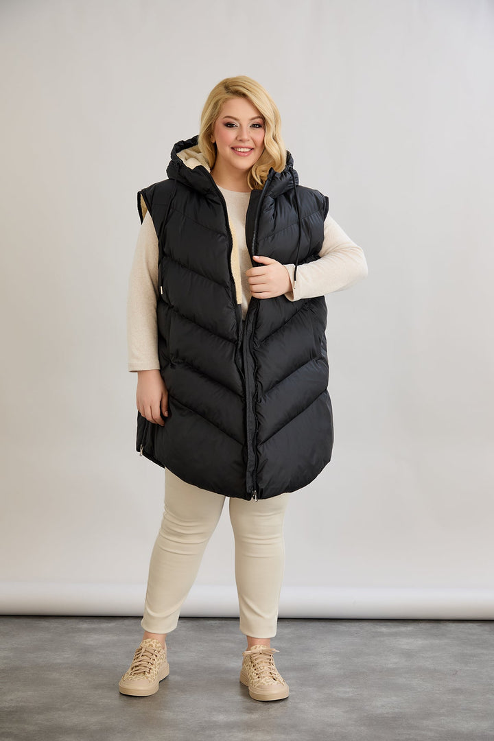 Topli oversize zimski prsluk s podstavom od karakula velikih veličina - Crna