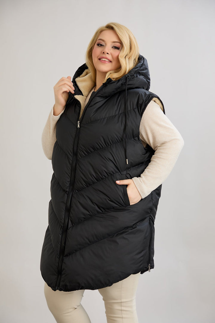 Topli oversize zimski prsluk s podstavom od karakula velikih veličina - Crna