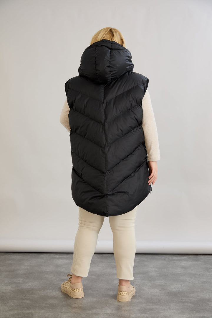 Topli oversize zimski prsluk s podstavom od karakula velikih veličina - Crna