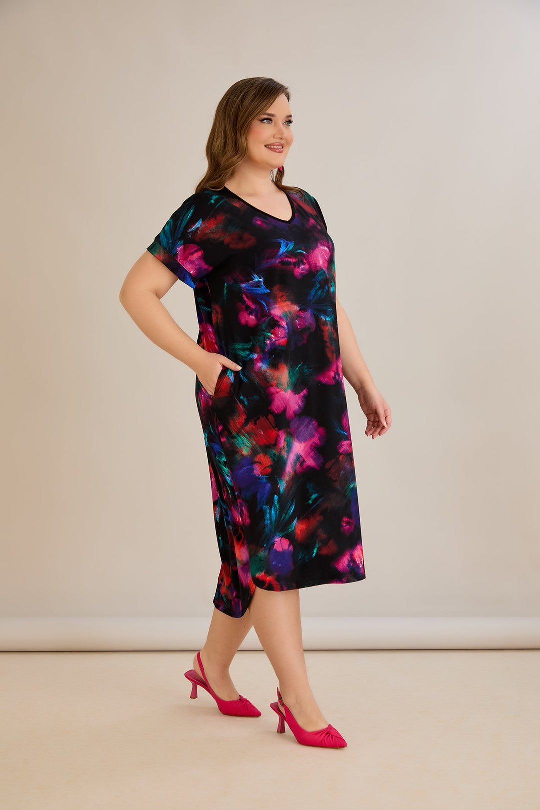 Haljina s vezanjem na leđima u šarenom uzorku