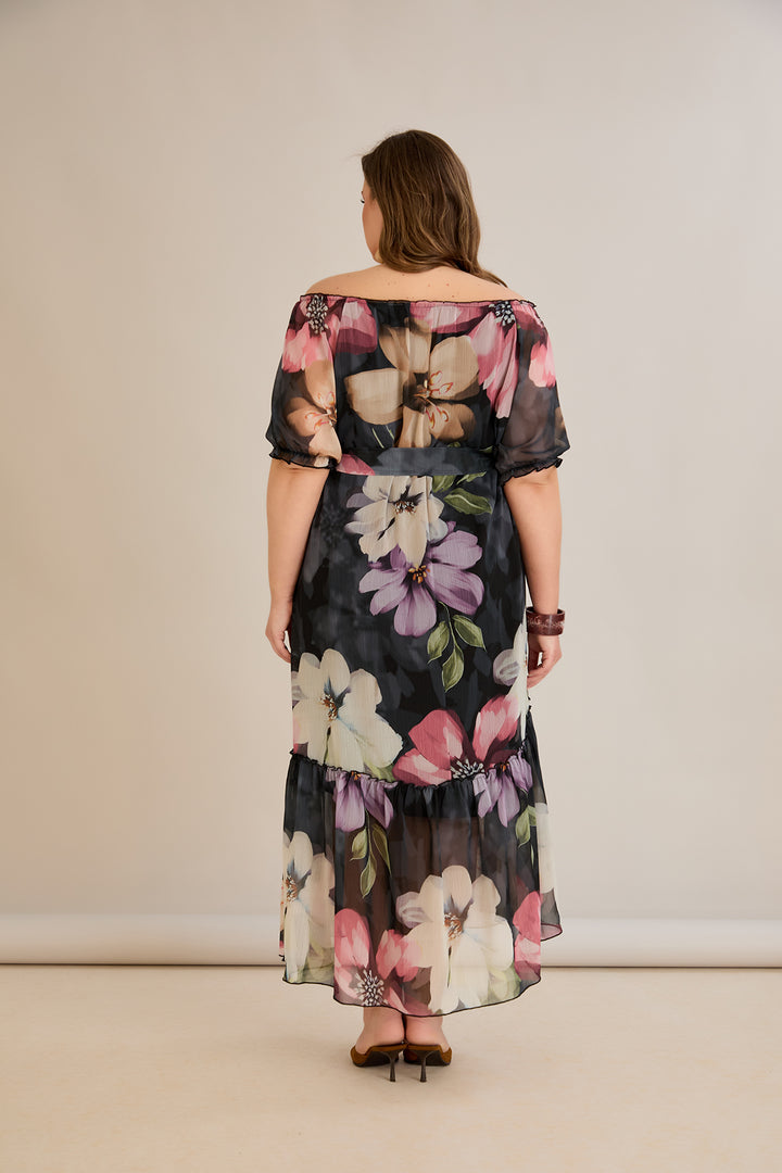 Duga šifonska haljina s volanima i Carmen izrezom