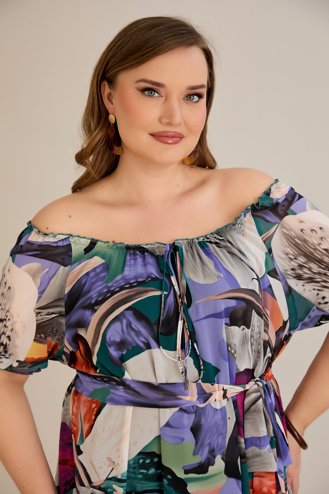 Duga šifonska haljina – Carmen izrez  - Ljubičasta