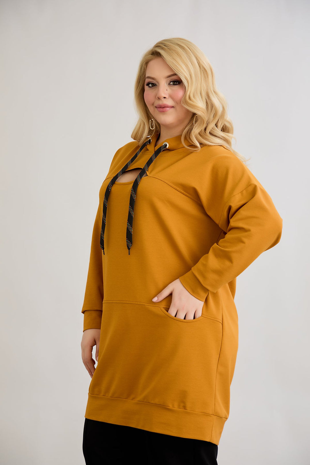 Dugo hulahop s otvorom na dekolteu - gorušica