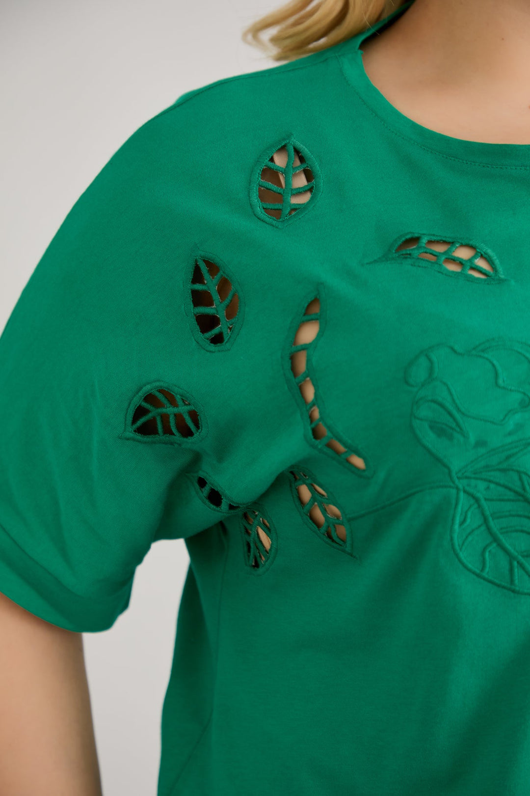 Pamukasta bluza s izrezanom vezom - Zelena