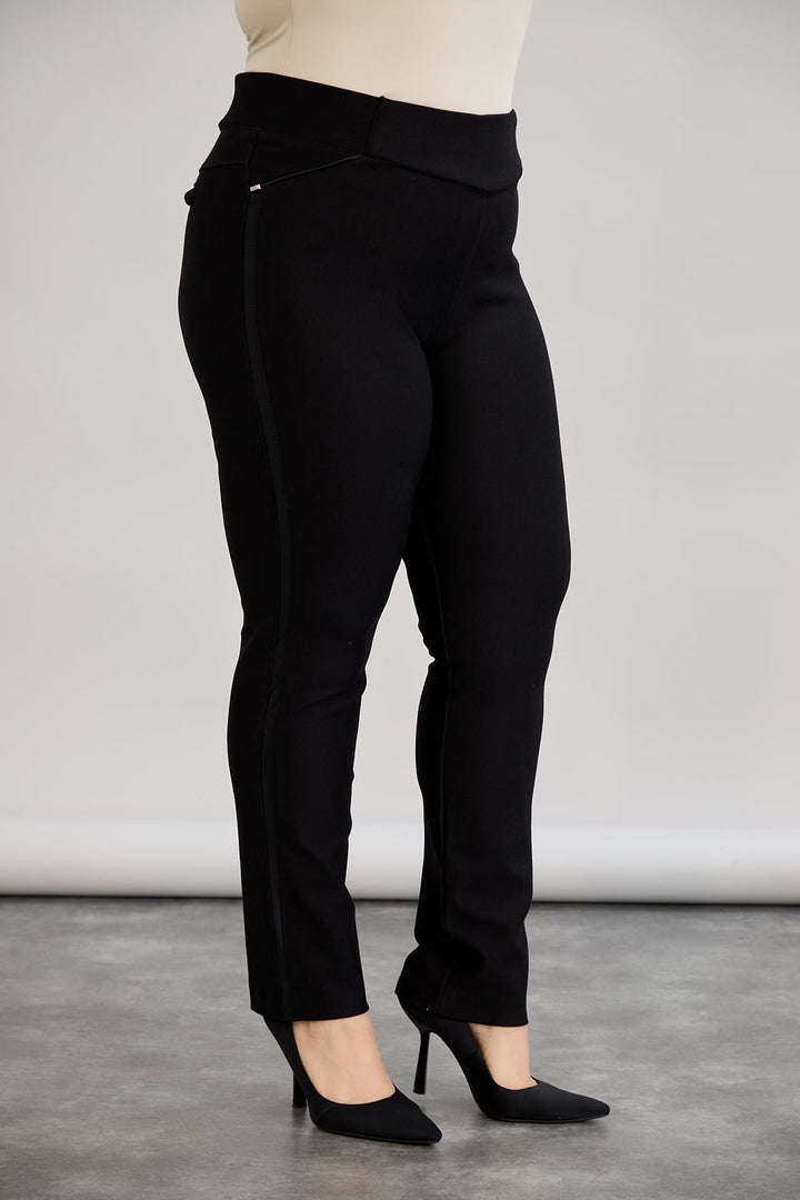 Modelirajuće hlače za punije žene Borisa - satenasti detalj