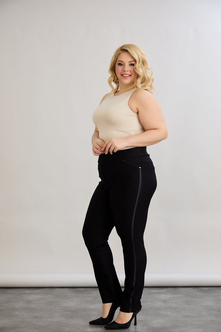 Modelirajuće hlače za punije žene Borisa - satenasti detalj