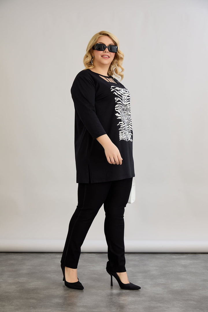 Pametna tunika s atraktivnim dekolteom i ukrasnim kamenčićima - Crna