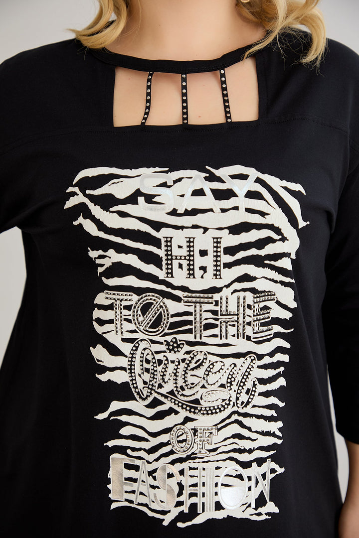 Pametna tunika s atraktivnim dekolteom i ukrasnim kamenčićima - Crna