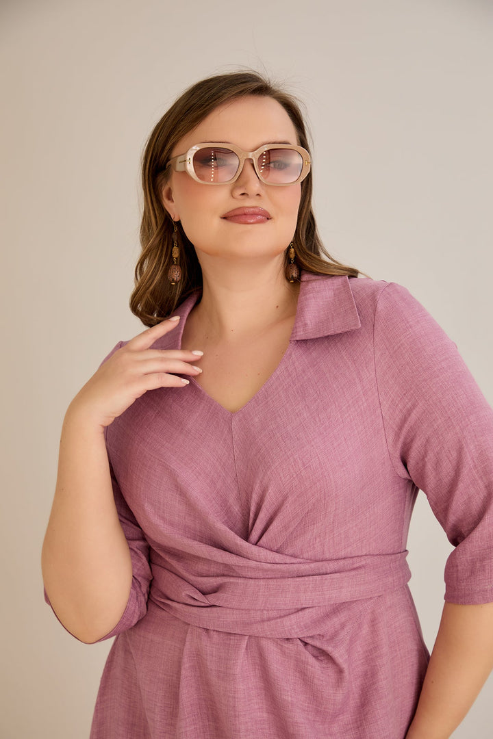 Elegantna haljina s atraktivnim dizajnom - plisirana od ruža.