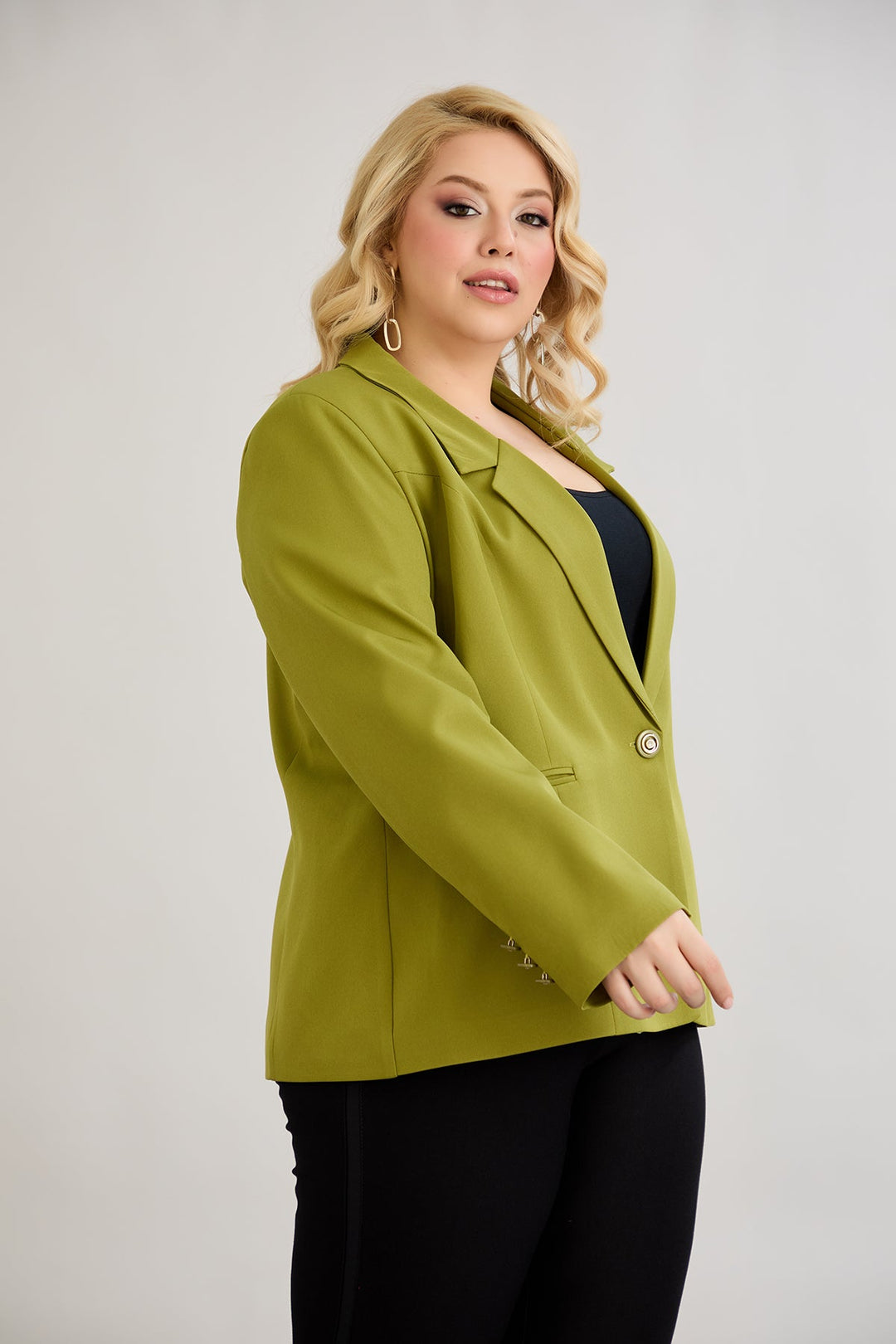 Elegantan i moderan sako s podstavom - pistacija