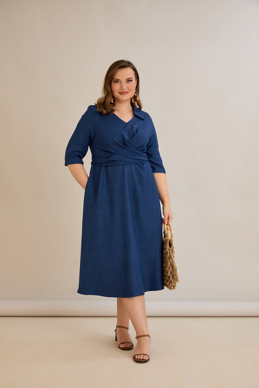 Elegantna haljina s atraktivnim dizajnom - Plava