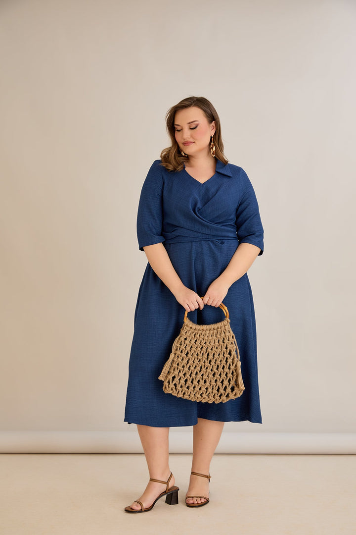 Elegantna haljina s atraktivnim dizajnom - Plava