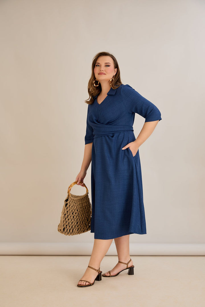 Elegantna haljina s atraktivnim dizajnom - Plava
