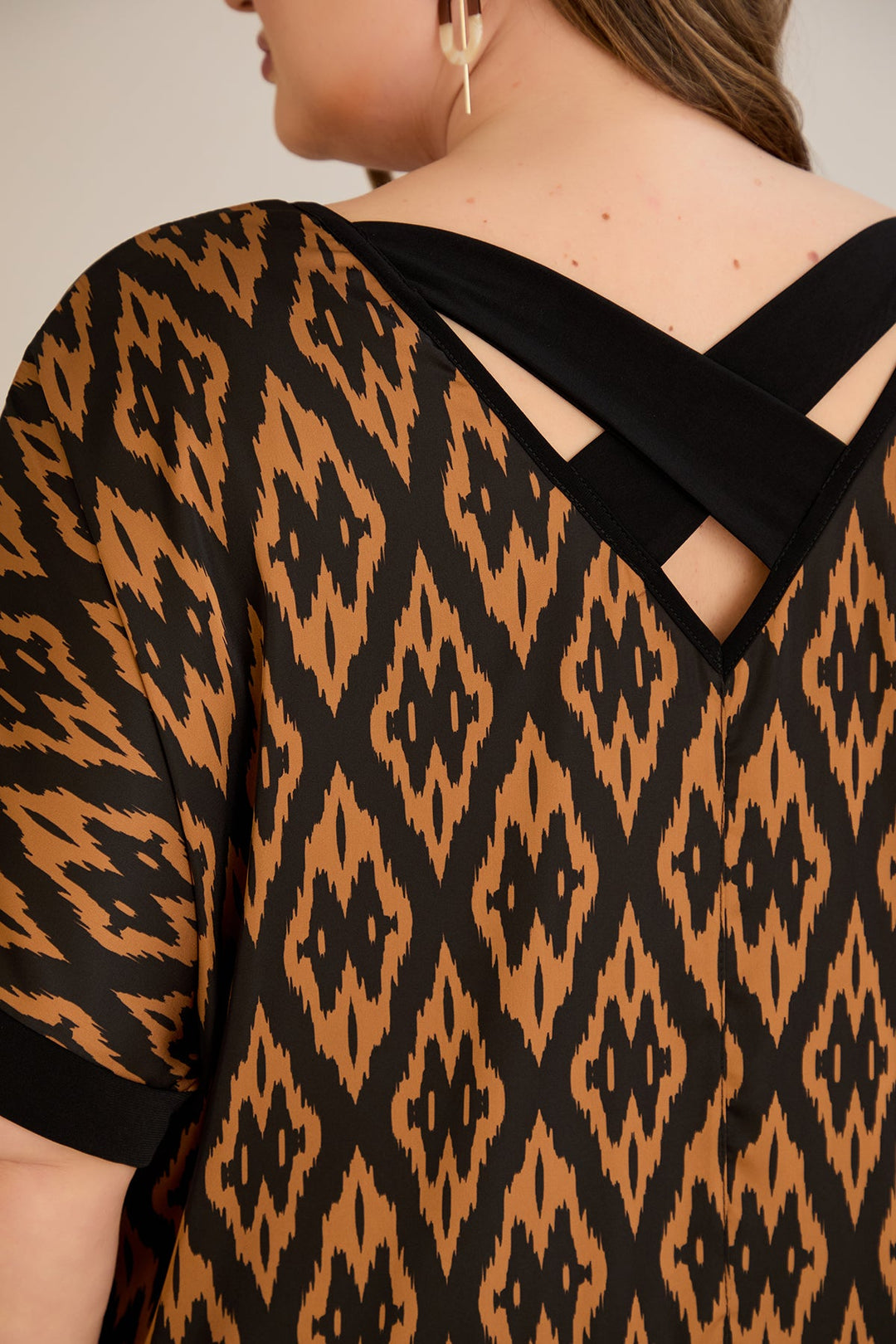 Set od 2 dijela s naglaskom na leđima