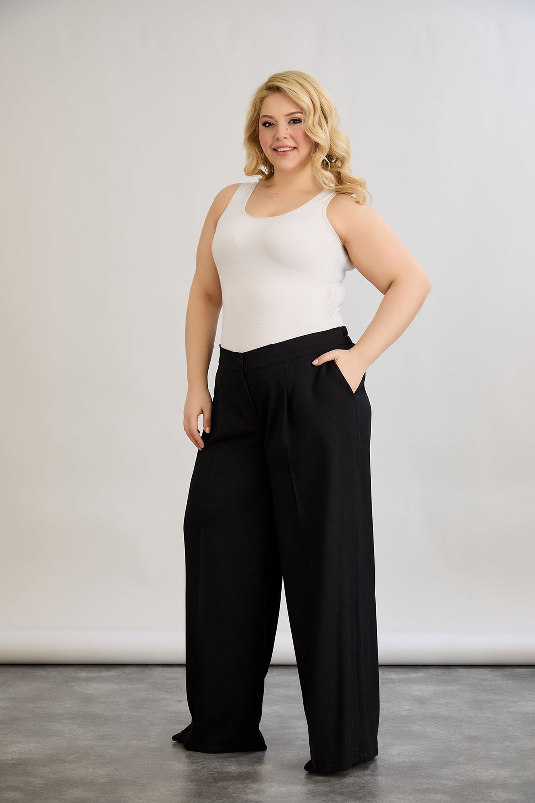 Široke hlače s elastičnim pojasom od lana i pamuka - Crna