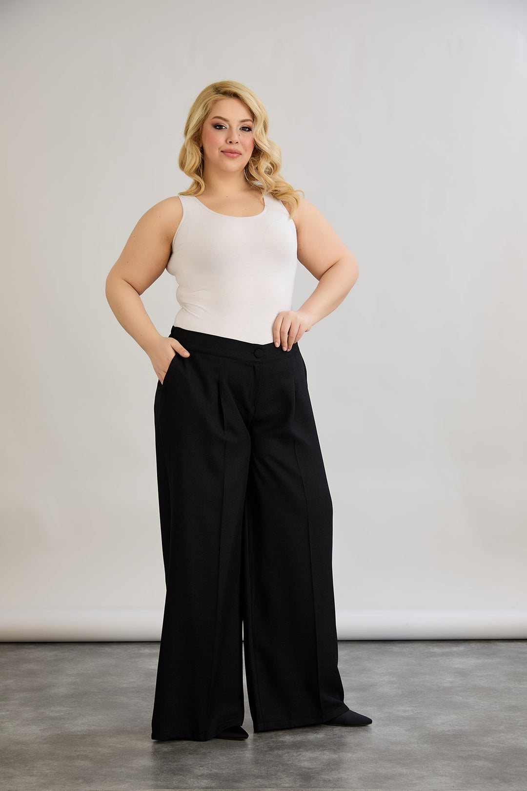 Široke hlače s elastičnim pojasom od lana i pamuka - Crna