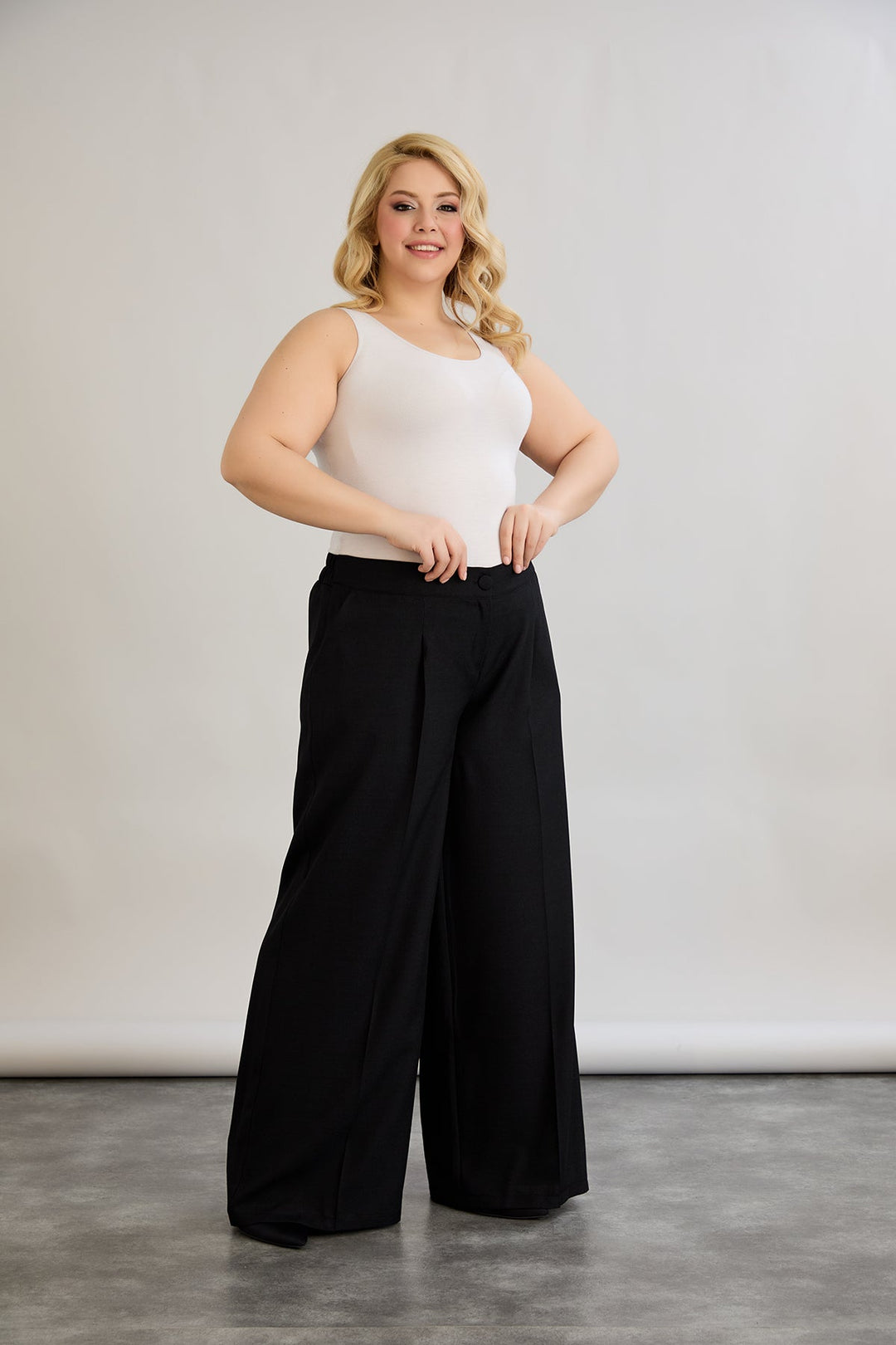 Široke hlače s elastičnim pojasom od lana i pamuka - Crna