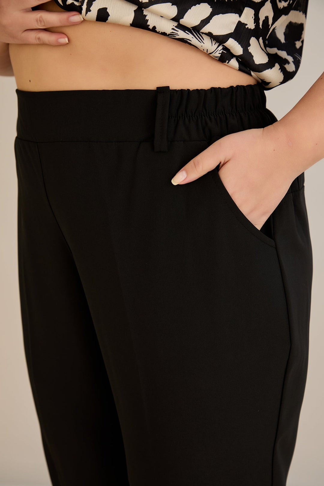 Ljetne elastične hlače - Crna