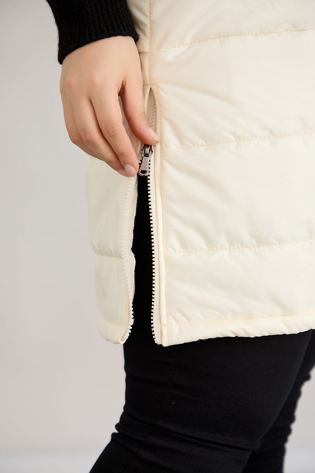 Lagana prsluk s odvojivom kapuljačom - Ecru