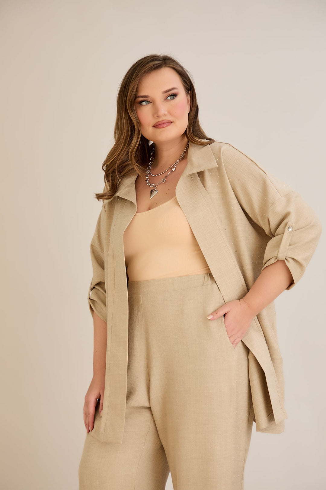 Elegantni set s ukrasnim kamenčićima - Bež