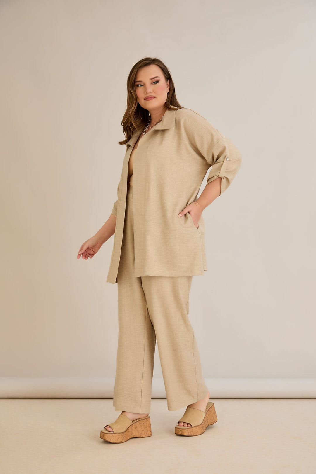 Elegantni set s ukrasnim kamenčićima - Bež