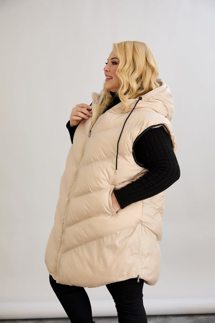 Оversize zimski prsluk s podstavom od karakula - Bež