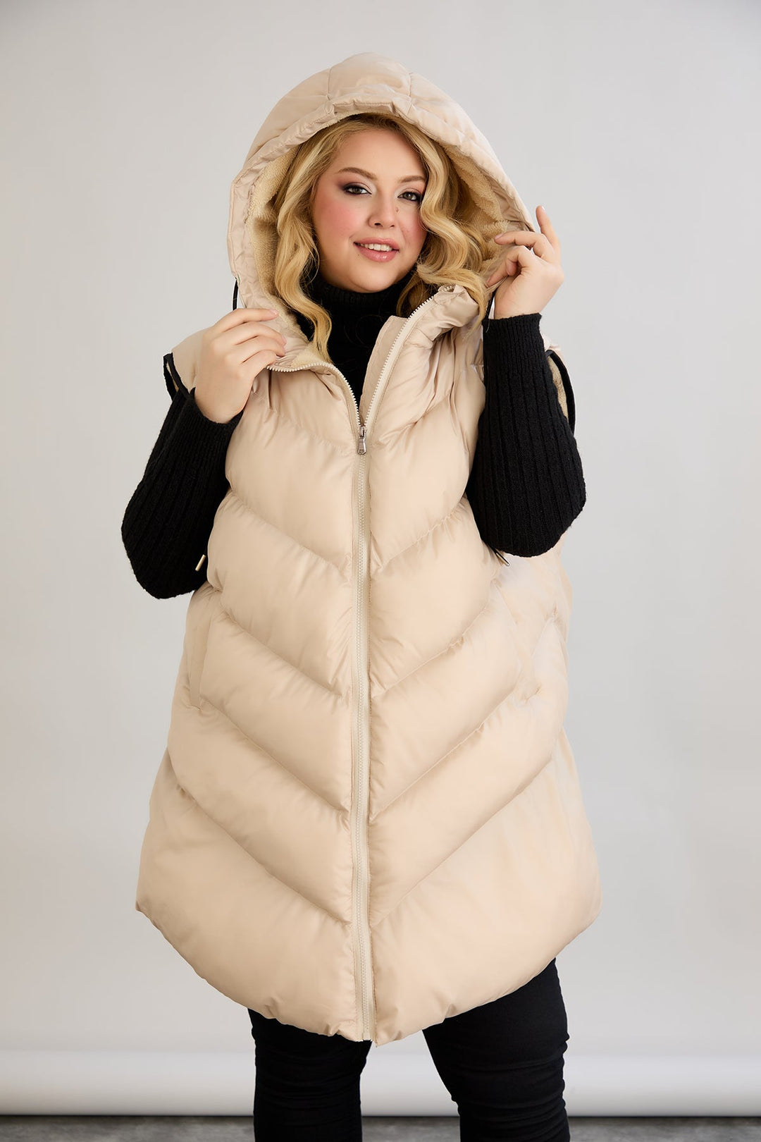 Оversize zimski prsluk s podstavom od karakula - Bež